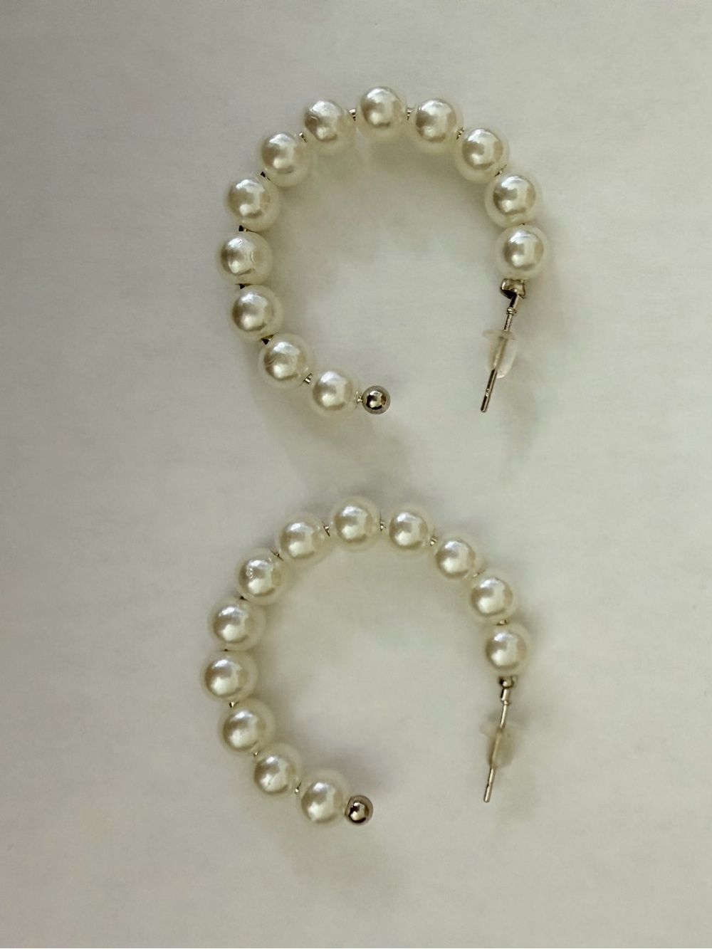 Pearl Beaded Hoop Earrings - White - Picture 2 of 4